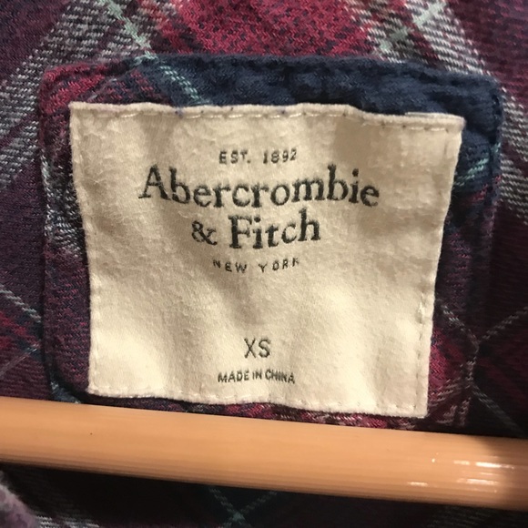 Abercrombie and Fitch Women’s Flannel Button-down - Picture 5 of 7